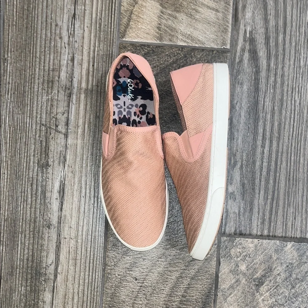 NWOT Olukai “PEHUEA”  Women's Peach Slip-On Sneakers